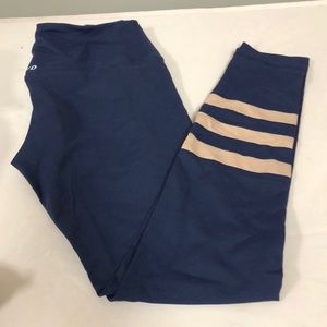 Newd women’s navy/ivory leggings gently used size L